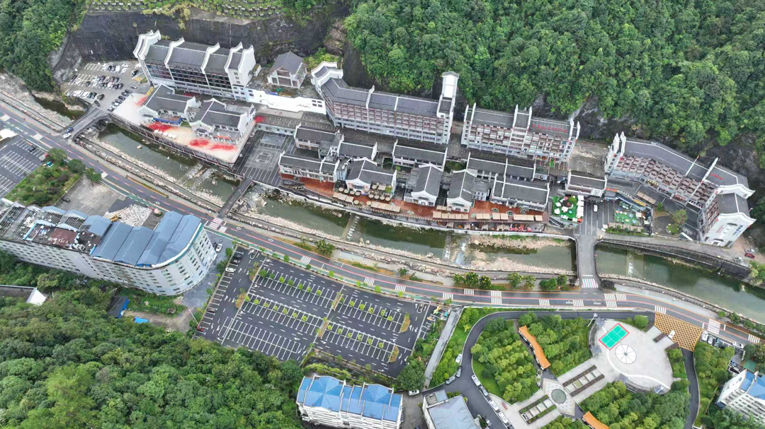 文旅消费新地标丨宜章莽山“一个店”尽显”郴品郴味“